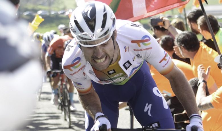 Tour du Pays basque - Tombé en fin de 4e étape, Pierre Latour renonce !