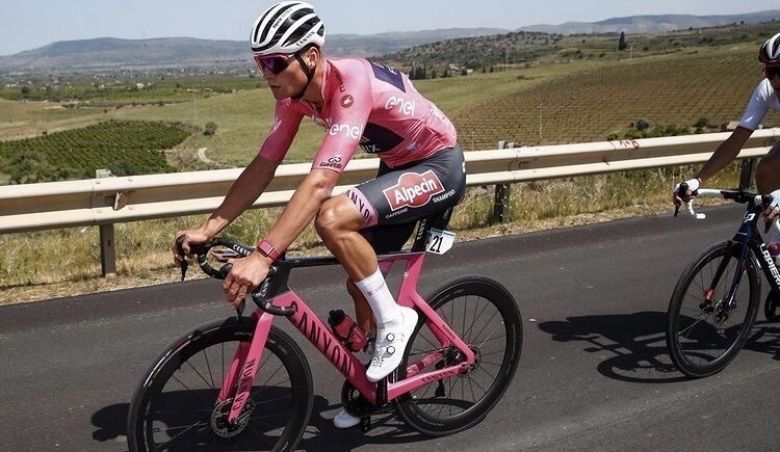 Tour d'Italie - Van der Poel a perdu le Rose : «C'était très difficile»
