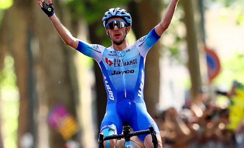 Tour d'Italie - Simon Yates gagne une 14e étape folle, Carapaz en rose !