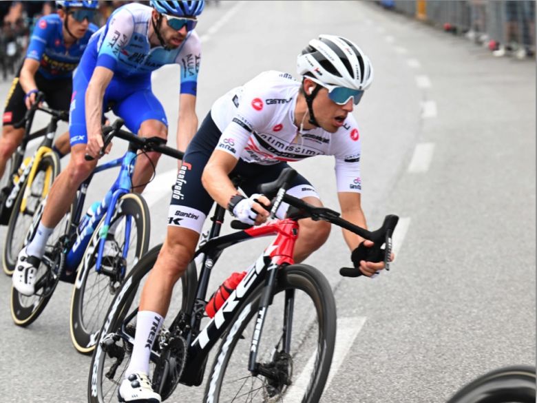 Tour d'Italie : Juan Pedro Lopez perd 3 minutes : "Je dois l'accepter" #Giro #DeBondt #PedroLopez #Carapaz #Pozzovivo