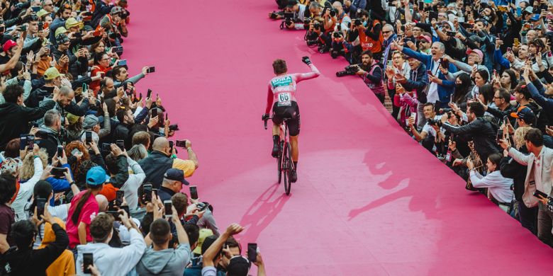 Tour d'Italie - Hindley, Van der Poel... les Awards du Giro 2022 !
