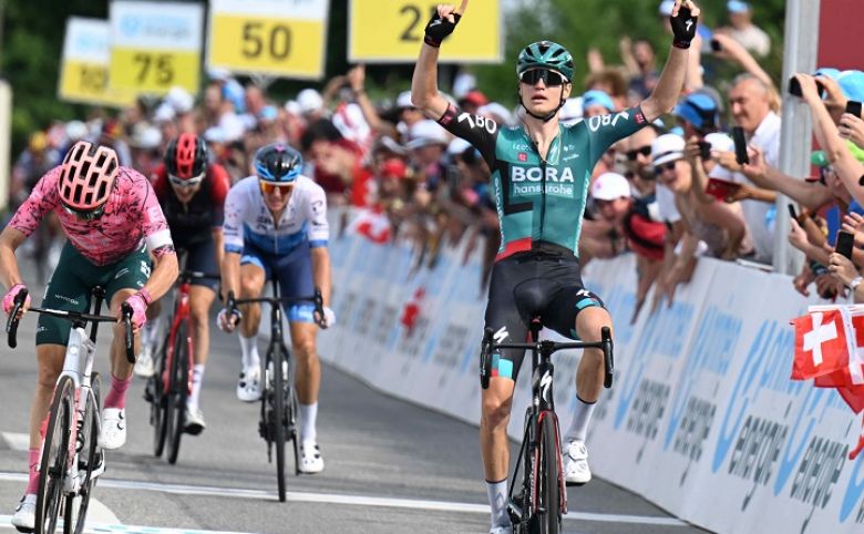 Tour de Suisse - Vlasov rafle tout sur la 5e étape, Evenepoel craque
