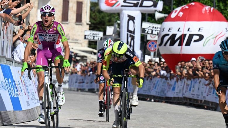 Italie - Route - Filippo Zana devance Lorenzo Rota et Samuele Battistella