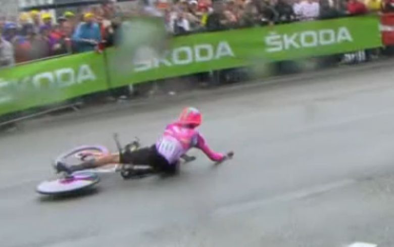 Tour de France - Deux chutes... Stefan Bissegger a vécu un calvaire !