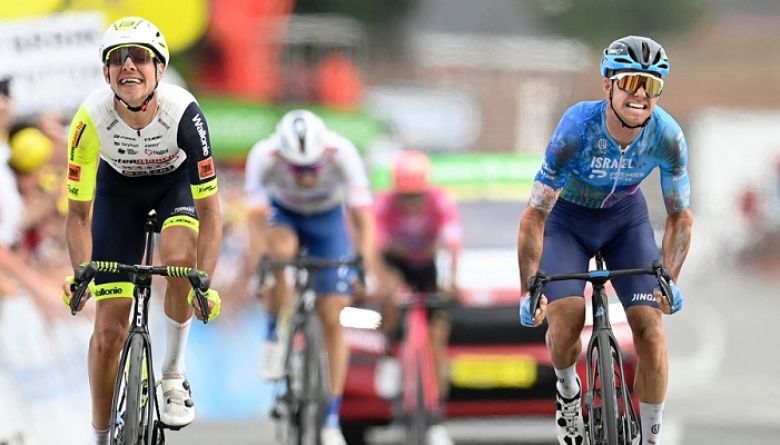 Tour de France - Clarke la 5e étape, Van Aert en jaune, Roglic perd gros