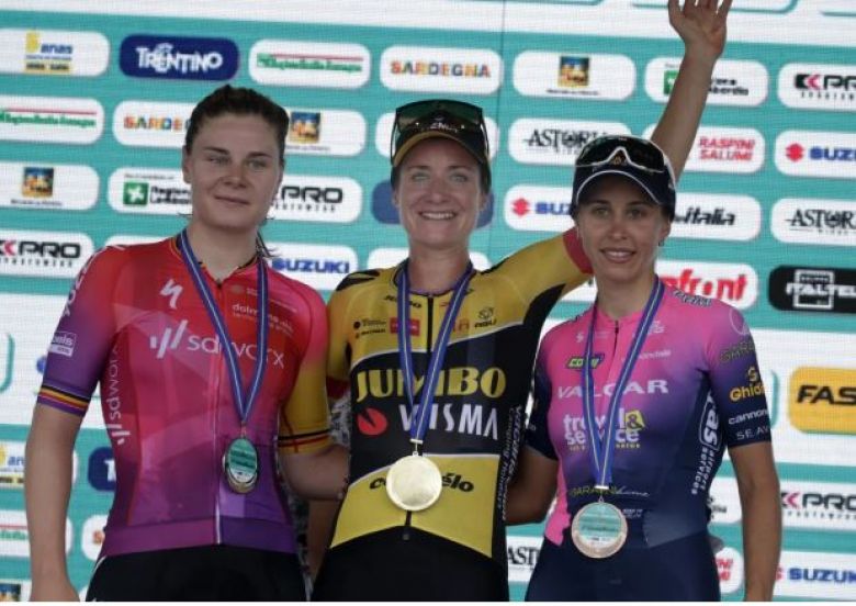 Giro Donne : Marianne Vos double la mise : "Je ne m'y attendais pas" #GiroDonne22 #Vos #Kopecky #Persico #GiroDonne