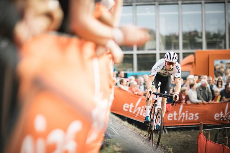 Cyclo-cross - Sweeck a gagné au Jaarmarktcross, van der Haar a terminé 2e.