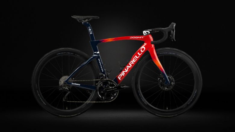 Route INEOS Grenadiers a devoile le Pinarello Dogma F son nouveau velo