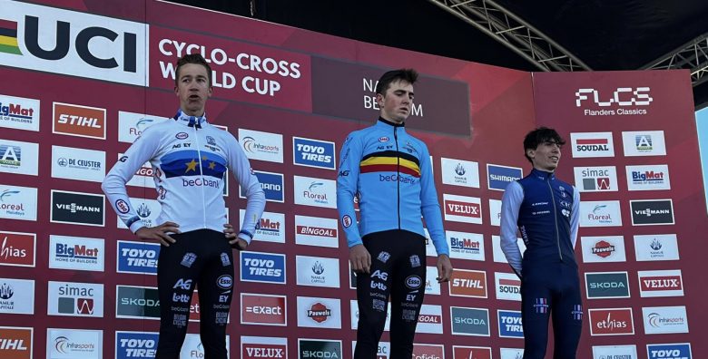 Cyclo-cross - CDM - Léo Bisiaux... il fait comme Van Aert, Van der Poel !