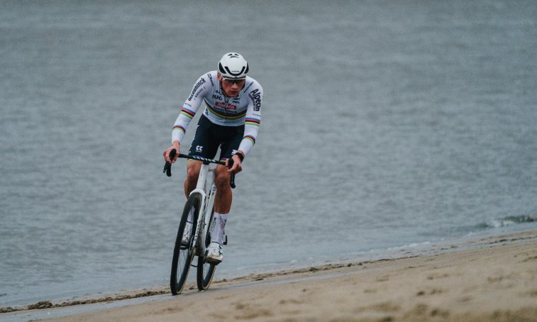 Cyclo-cross - CDM - Mathieu van der Poel a écrasé la concurrence à Anvers