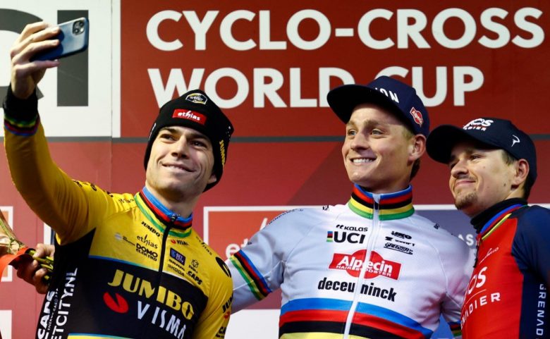 Cyclo-cross - CDM - Van Aert : «Mathieu était juste impossible à suivre»