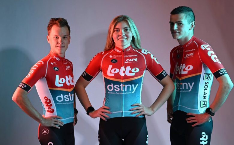 Le maillot 2024 de l'équipe Lotto Dstny est presque inchangé