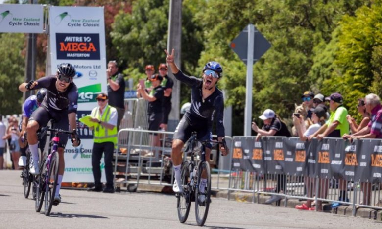 New Zealand Cycle Classic - Kiaan Watts gagne la 2e étape... et un doublé