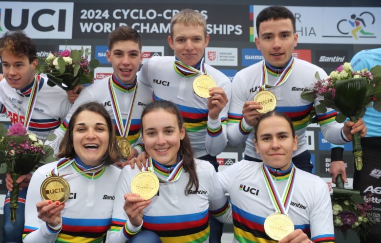 Cyclo-cross - Mondiaux - REPLAY : La France en or sur le relais mixte !