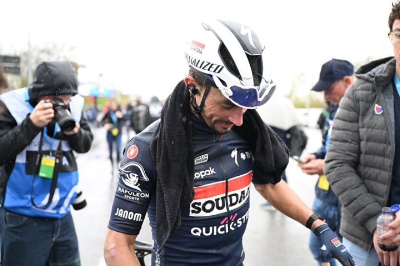 Wielersport.  The Road – Alaphilippe liep een gebroken kuitbeen op: “Ik wilde het niet zeggen”