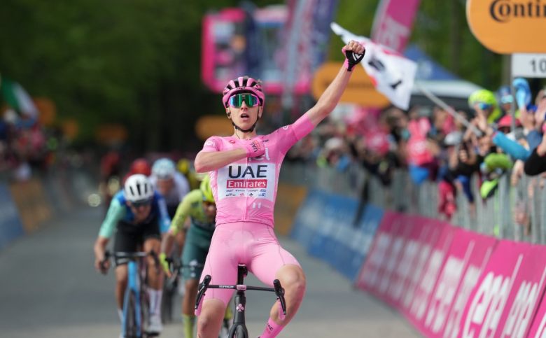 Jirò.  Giro d’Italia – Dadej Bhokar 8° posto e tripletta!  Romain Bardet manca molto