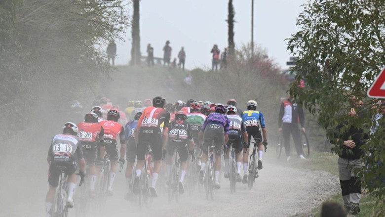 Strade Bianche - Le parcours de l'édition 2026 dévoilé... avec moins de graviers ! #StradeBianche #Vollering #Pogacar #TV #UCI