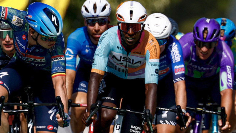 TDF. Tour de France - Biniam Girmay : «Un coureur d'Uno-X est venu heurter mon guidon…»