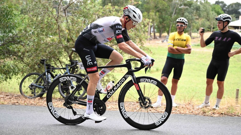 Transfert - Un solide équipier de Pogacar serait près de quitter UAE Team Emirates… #MercatoVELO #Mercato #Transferts #Herregodts #UAE