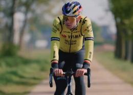 Route - Wout van Aert de nouveau à vélo : «Presque à nouveau professionnel»