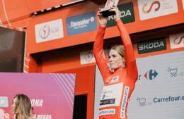 La Vuelta Femenina - Demi Vollering : «On ne peut pas dire qu'on a déjà gagné»