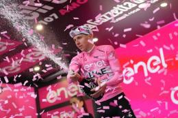 Tour d'Italie - Tadej Pogacar offensif : «C'est un peu comme un jeu»