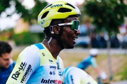 Tour d'Italie - Biniam Girmay : «Podium dès le premier sprint, c'est bien»