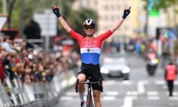 Tour du Pays basque - Demi Vollering remporte la 3e étape et le général !