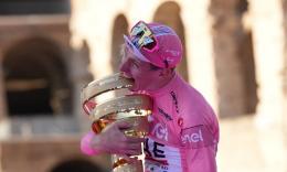 Tour d'Italie - Tadej Pogacar : «Il est difficile de décrire ce moment...»