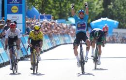 Tour du Danemark - Mads Pedersen domine Axel Zingle et rafle tout sur la 5e étape