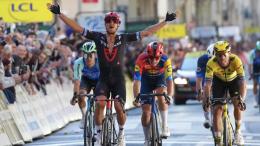 Paris-Tours - Matteo Trentin bat Christophe Laporte, un scénario fou