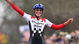 Coupe du Monde  - Lucinda Brand en démonstration à Coxyde, Van Anrooij deuxième