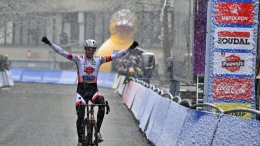 X2O Trofee - Michael Vanthourenhout s'impose sous la neige bruxelloise