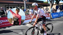 Route - Adam Yates : «Simon ? Il essaie des choses qu'il n'a jamais faites»