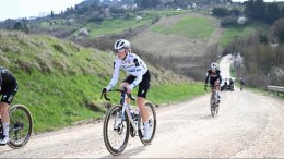 Strade Bianche - Demi Vollering : «J’ai pensé... n’abandonne pas, tu peux revenir»