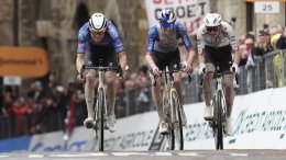 Tirreno-Adriatico - Mathieu van der Poel vainqueur de la 2e étape devant Del Toro !
