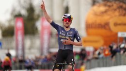 Milan-Turin - Tom Pidcock s'impose sur Milano-Torino devant Johannessen et Roglic