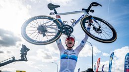 Tour des Flandres - Demi Vollering : «Je n'ai réalisé qu'à 2 km de l'arrivée...»