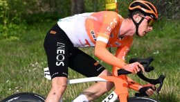 Tour des Alpes - Thymen Arensman : «Nous voulions vraiment cette victoire...»
