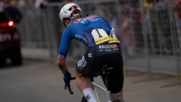 Tour d'Italie - 4 coureurs d'Alpecin sont tombés, Kaden Groves s'en sort bien