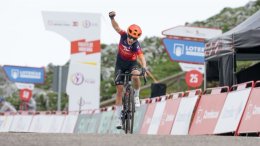 La Vuelta Femenina - Stiasny la 7e étape, Blasi le général... Marion Bunel podium