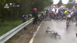 Tour d'Italie - La 2e étape du Giro neutralisée... après une grosse chute