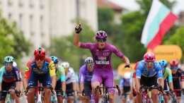 Tour d'Italie - Paul Magnier s'impose à la photo-finish sur la 3e étape