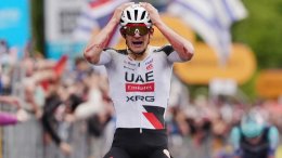 Tour d'Italie - Igor Arrieta remporte la 2e victoire d'UAE, l'échappée va au bout !