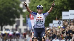 Rund um Köln - Laurence Pithie s'impose à Cologne devant deux Pinarello-Q36.5
