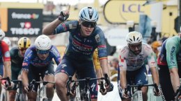 Tour de France - Tim Merlier s'offre le triplé sur la 12e étape ! Une grosse chute