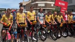 Tour d'Espagne - Un hommage a été rendu au roi Harald V avant la 7e étape