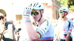 Route - Brandon McNulty et le poids du maillot arc-en-ciel