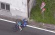 Tour d'Italie Oscar Rodriguez se prend un panneau et abandonne