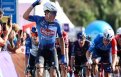 Renewi Tour Jasper Philipsen s'offre la 2e étape, un sprint étrange, Milan au sol